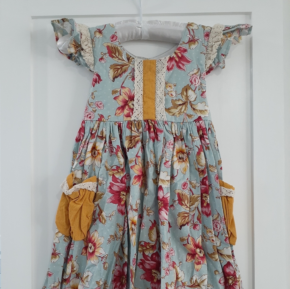 Girl dress